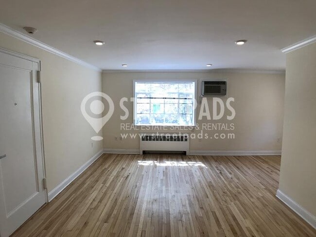 Building Photo - 1 bedroom in Brookline MA 02446