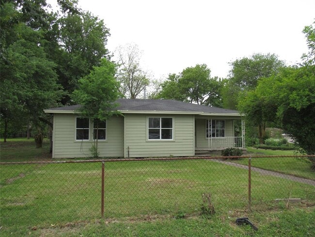 Building Photo - 1130 Carby Rd
