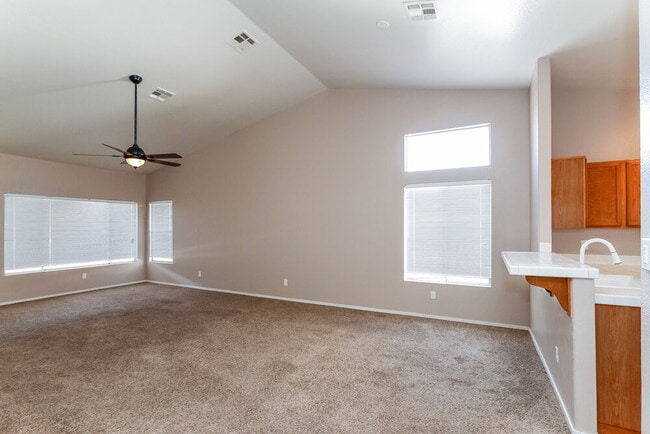 Foto del edificio - 3829 Fall Oaks Ct