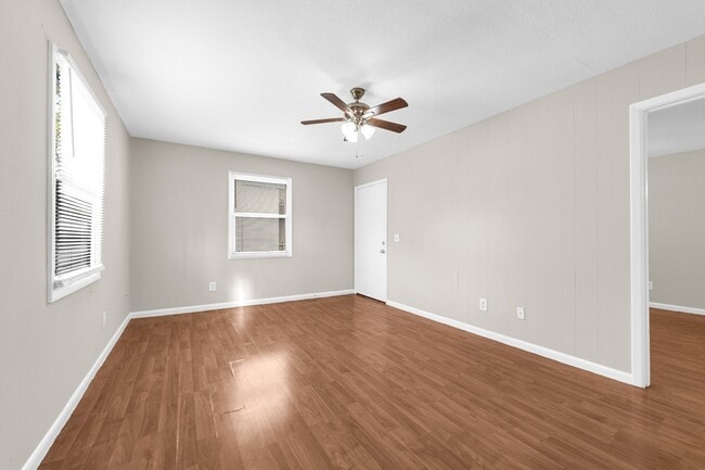 Building Photo - Conveniently Located 1 Bedroom, 1 Bath Apartment Near Downtown Orlando!