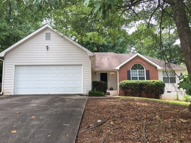 Primary Photo - 401 Streamview Ln