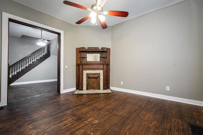 Foto del edificio - 1128-1130 Churchman Ave