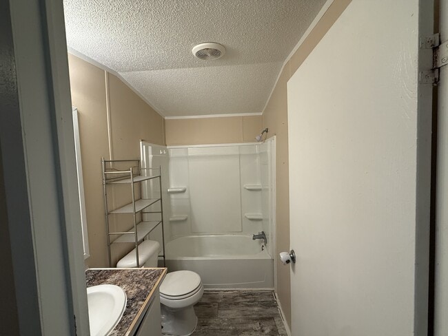 Foto del edificio - 3213 S Dingle Dr