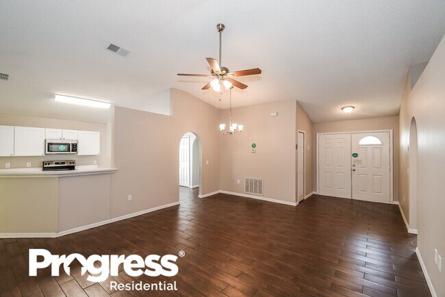 Foto del edificio - 10236 Woodley Creek Rd W