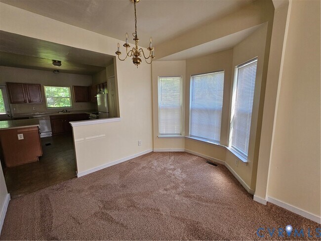 Foto del edificio - 8722 Springwater Dr