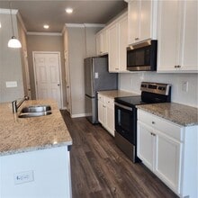 Building Photo - 5056 Silver Fox Trl