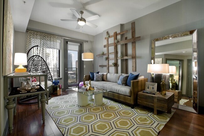 Foto del edificio - This 1 BR Is Better Than All Your Friends'.