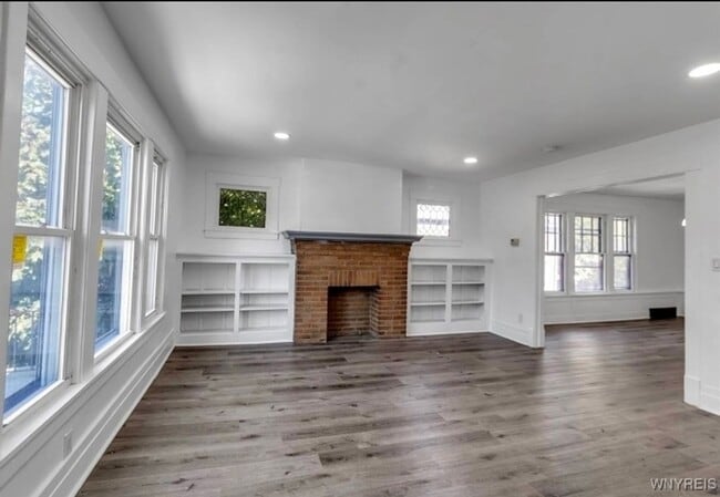 Building Photo - 137 Southside Pkwy