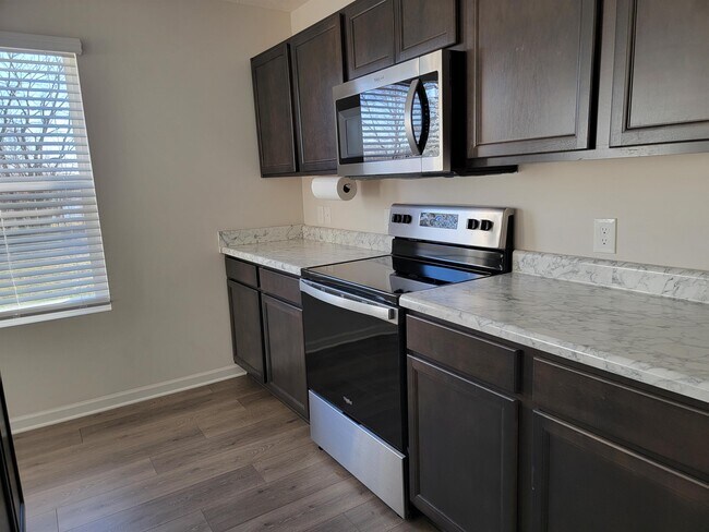 Building Photo - 924 Nelson Pl