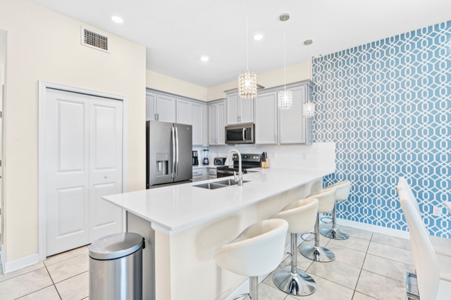 Foto del edificio - 547 Ocean Course Ave