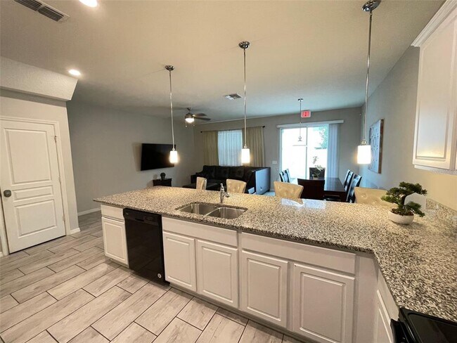 Building Photo - 5130 Crown Hvn Dr