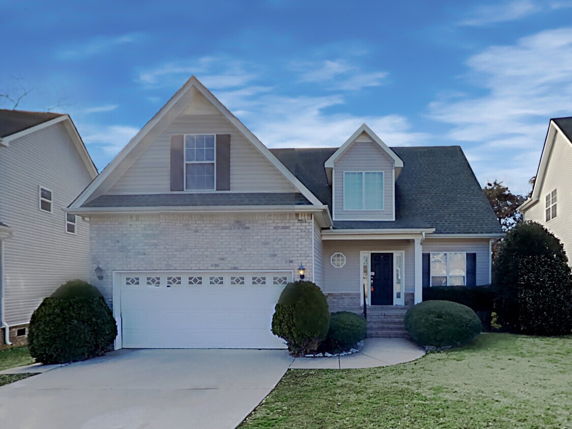2483 Oak Hill Drive House for Rent in Murfreesboro, TN
