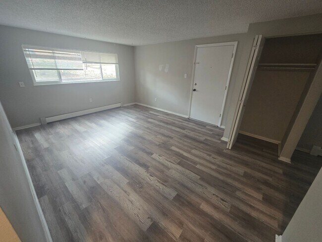 Foto del edificio - 1099 Westmoreland Rd