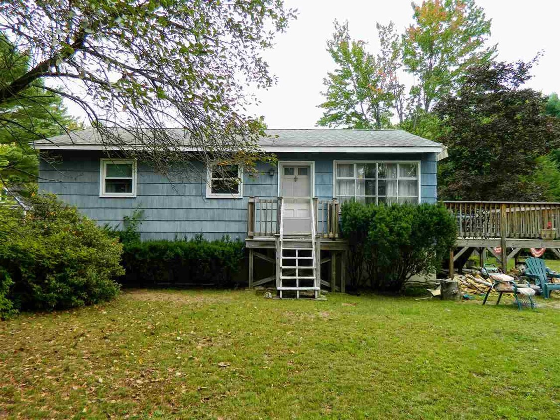Primary Photo - 299 Paradise Dr