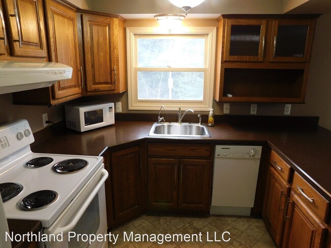Building Photo - 4242 Mitchell Creek Dr
