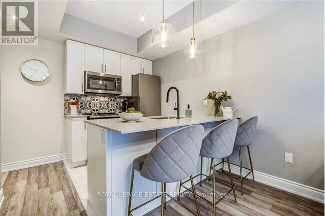 Photo du bâtiment - 28 Fieldway Rd