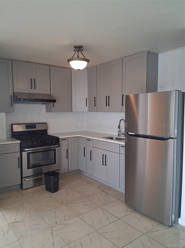 Foto del edificio - 151-15 82nd St