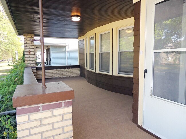 Building Photo - 3669 Hildana Rd