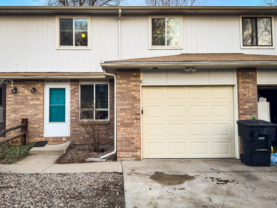 Photo - 220 E 8th Ave (Longmont, CO)