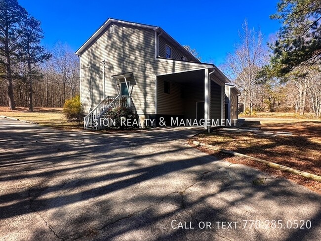 Building Photo - 3BR/2BA Duplex Home