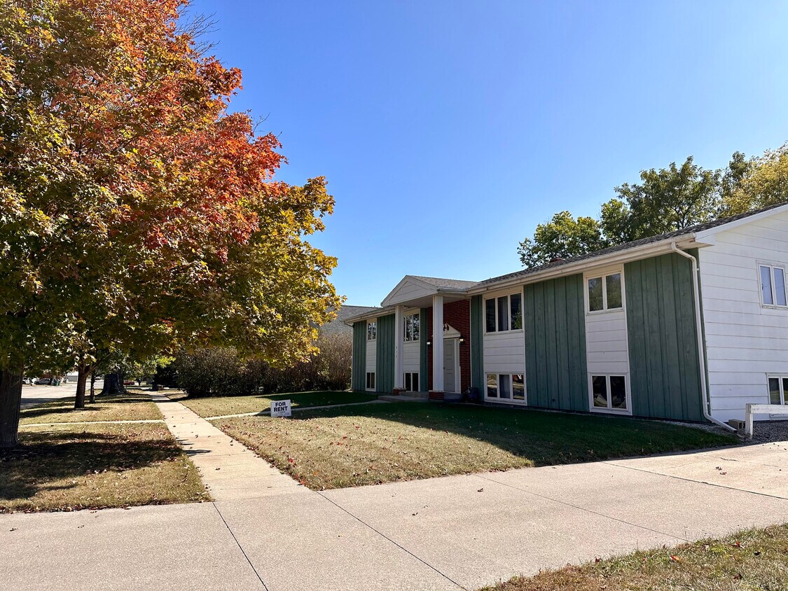 410 Washington St Unit 2, Story City, IA 50248 Apartments in Story