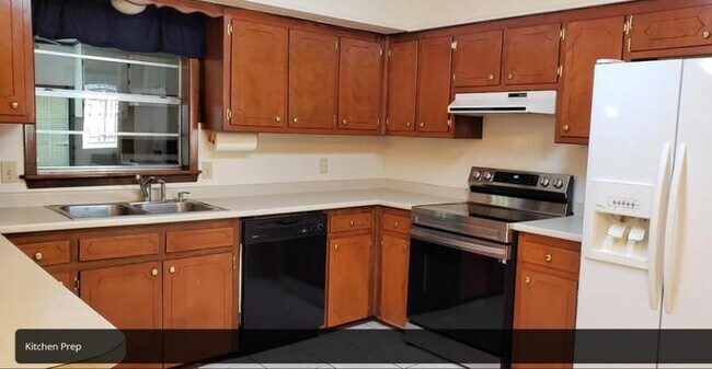 Building Photo - 2155 Oak Knoll Dr, Baton Rouge, LA 70815