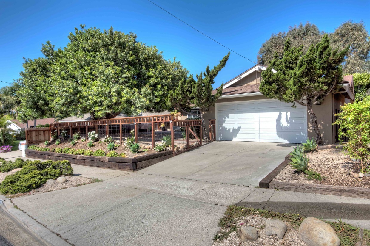 Primary Photo - 33361 Big Sur St