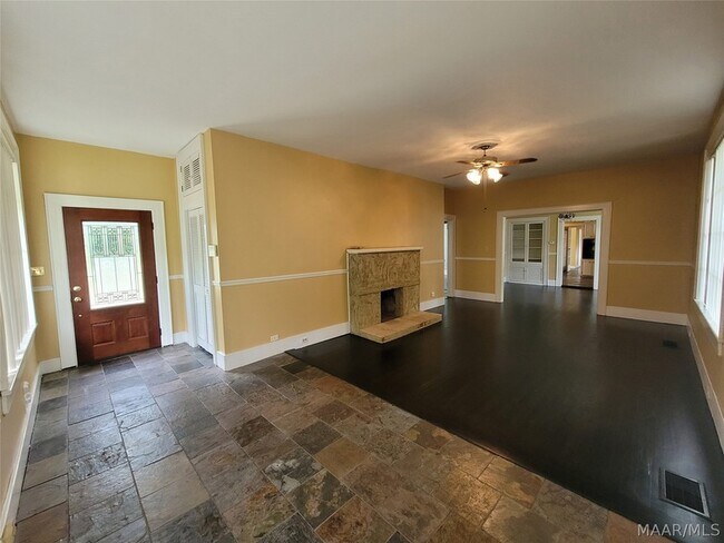 Foto del edificio - 33 N California St