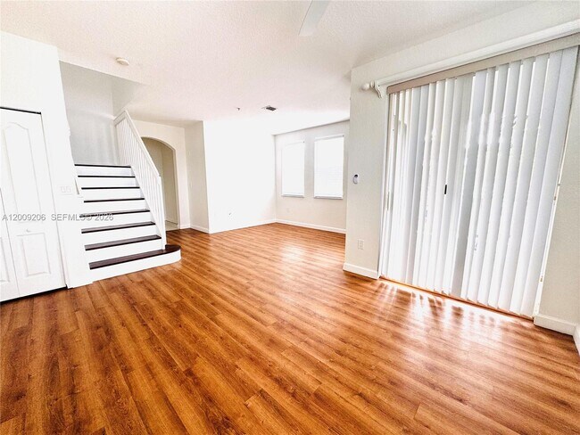 Foto del edificio - 4435 SW 160th Ave