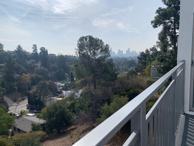 Building Photo - 2006 N Alvarado St