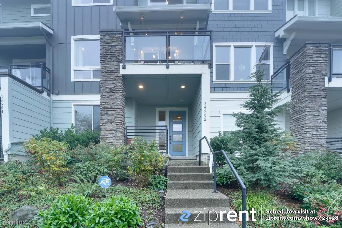 3 br, 3.5 bath Townhome 34502 Southeast Townhome Rentals in