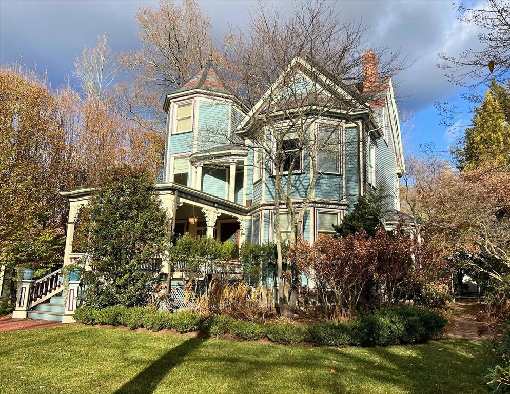 Primary Photo - 12 Brook St