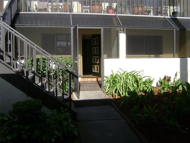 Foto del edificio - 2420 Winding Creek Blvd