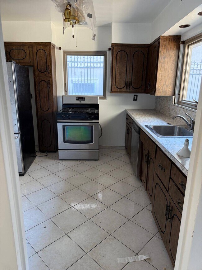 Foto del edificio - 53-21 254th St