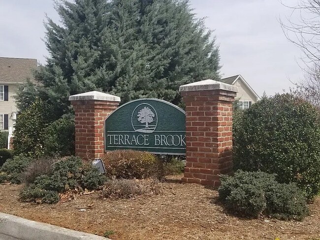 Foto del edificio - 1810 Broadway St