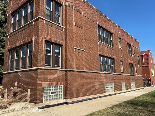 Building Photo - 3659 S Seeley Ave