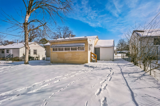 Building Photo - 10409 Renfrew Dr