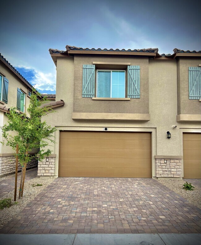 250 Cordelia Cove Ave, Henderson, NV 89011 Townhome Rentals in