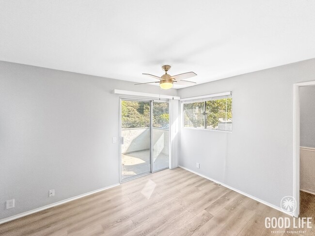 Foto del edificio - Stunning 2BD/2.5BA W/ In-Unit Laundry and ...