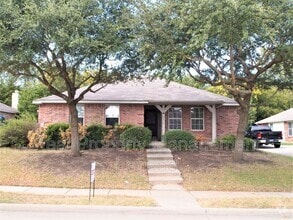 Building Photo - 3814 Juniper Hills Dr