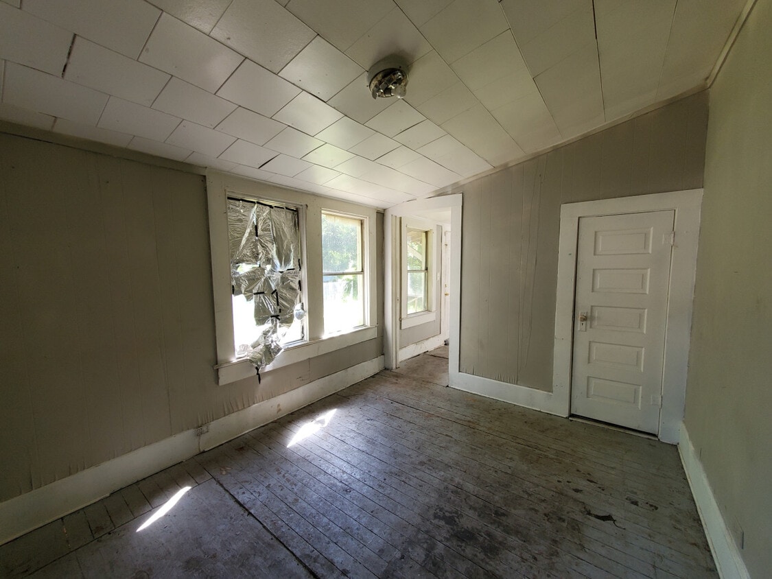 Building Photo - 407 S. 2nd