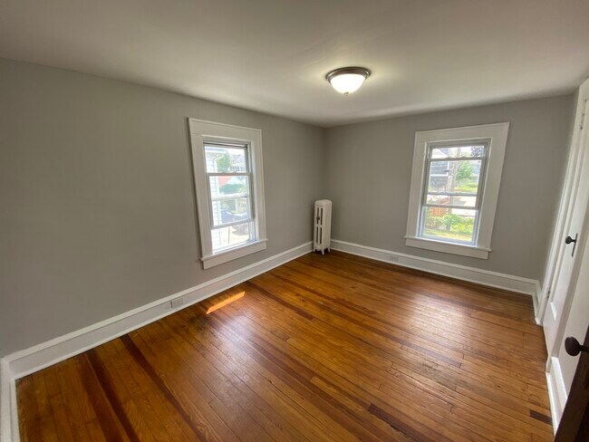 Building Photo - 65 Welles St