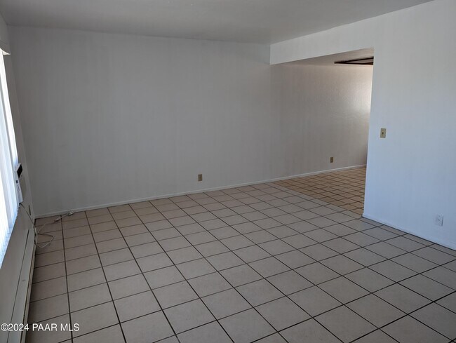 Building Photo - 3156 N Tani Rd