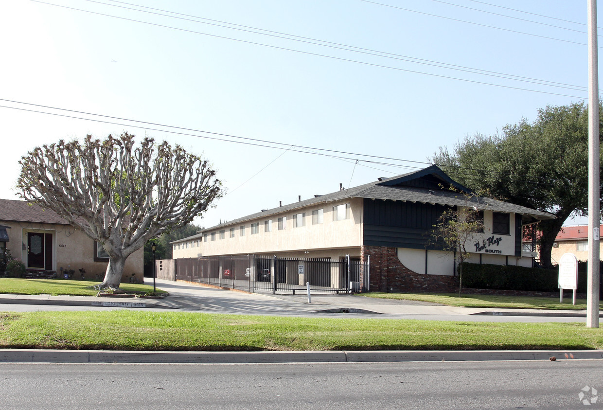 Foto del edificio - Park Plaza Apts