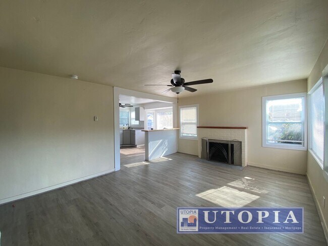 Foto del edificio - Charming Pleasure Point Home With Large Yard