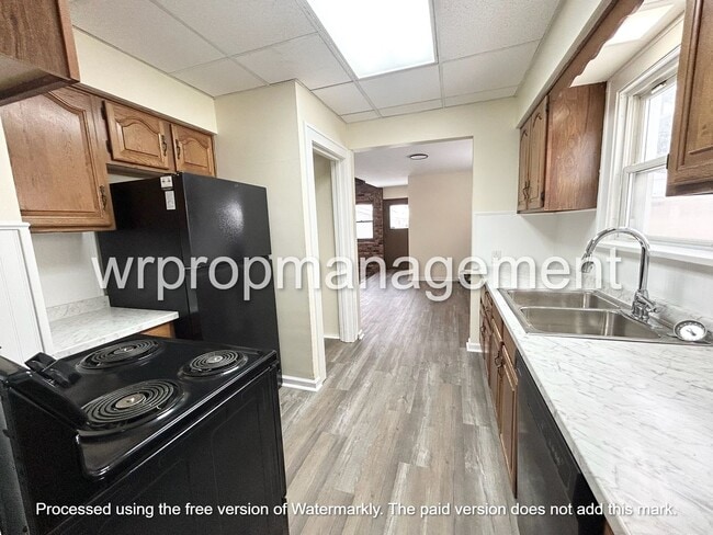 Foto del edificio - 3 Bed 1.5 Bath Home in West Toledo