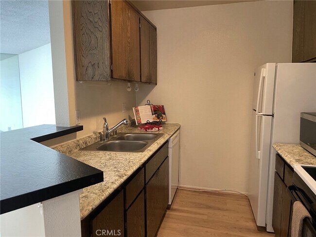 Foto del edificio - 610 The Village