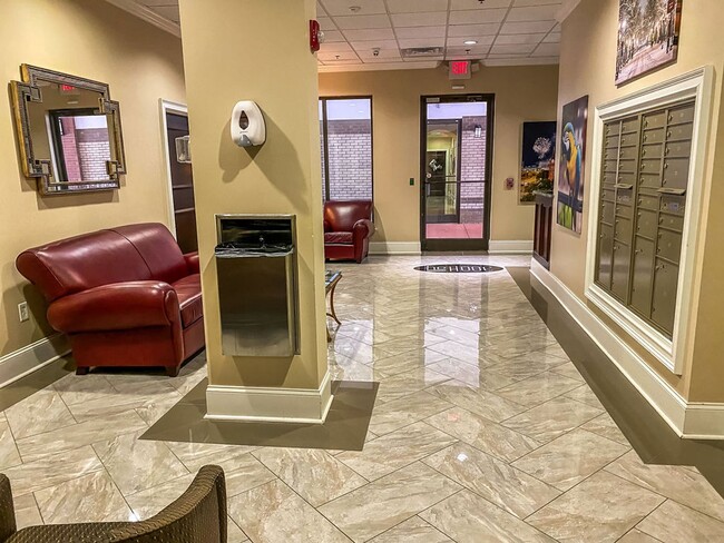 Building Photo - Luxurious Condo in Downtown Fayetteville