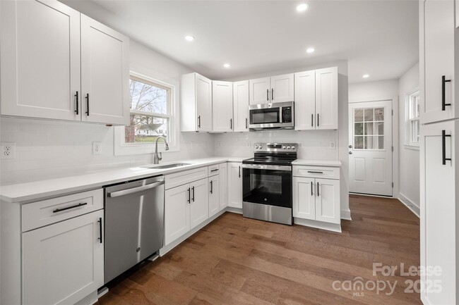 Foto del edificio - 1801 Findlay St