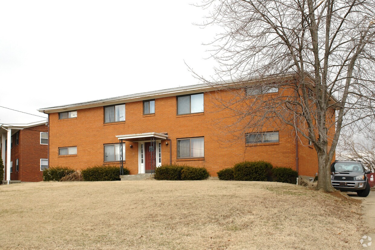 Building Photo - 3015 Pamela Way